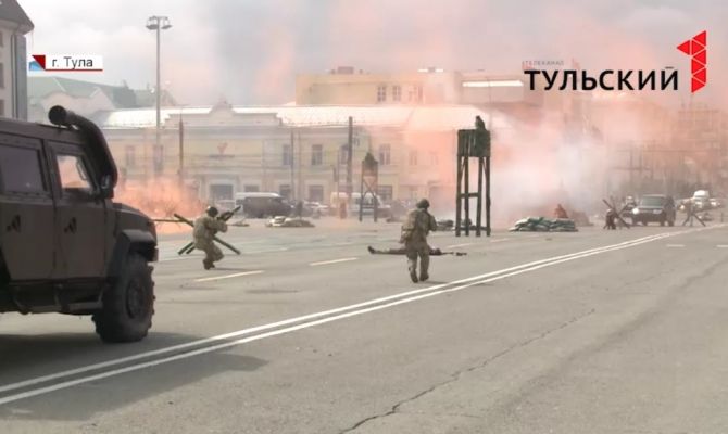 Техника, пушки и рукопашный бой: как Тула отметила 90-летие ВДВ