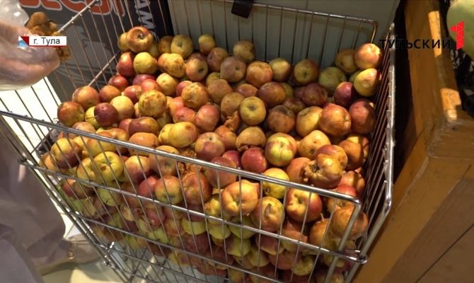 Туляки пожаловались на гнилые фрукты в "Спаре"