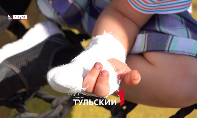 В Туле новая горка разошлась по шву: ребенок сломал руку