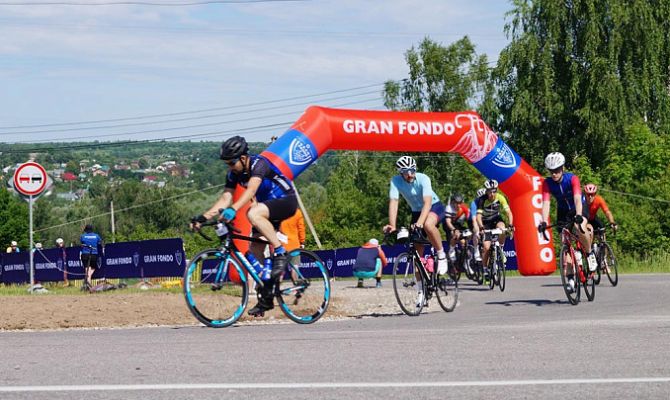 В Тульской области более 800 велосипедистов приняли участие в заезде Gran Fondo Russia