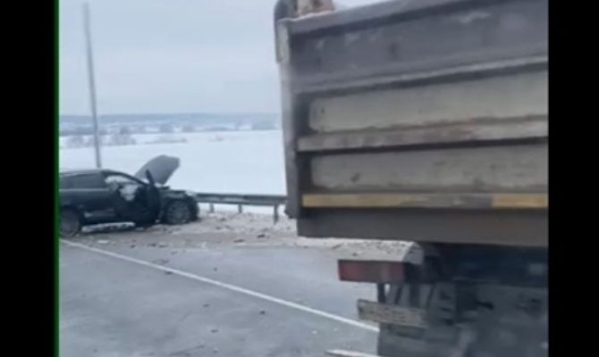 Участники ДТП с грузовиком и легковушкой разыскивают очевидцев происшествия