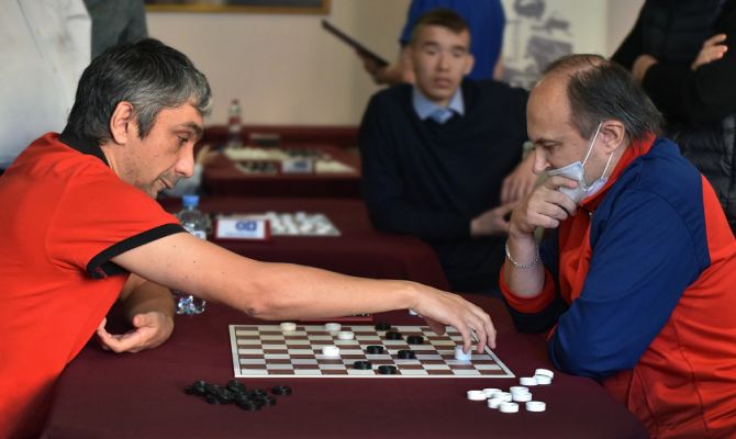 Туляк возглавил рейтинг Кубка мира по шашкам