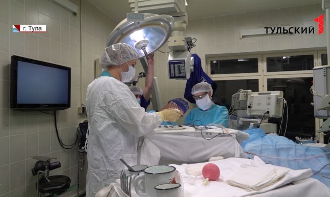 Врачи вырезали из мозга туляка опухоль размером с яблоко