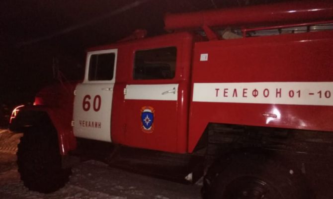 Вечером в Суворовском районе загорелась баня