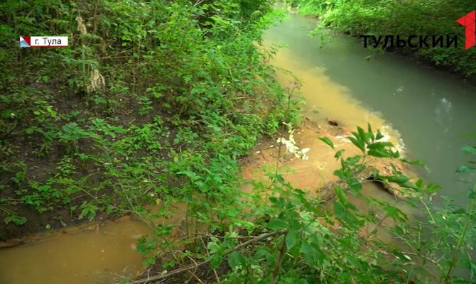 Откуда ржавые стоки попадают в реку Тулицу в Пролетарском округе 