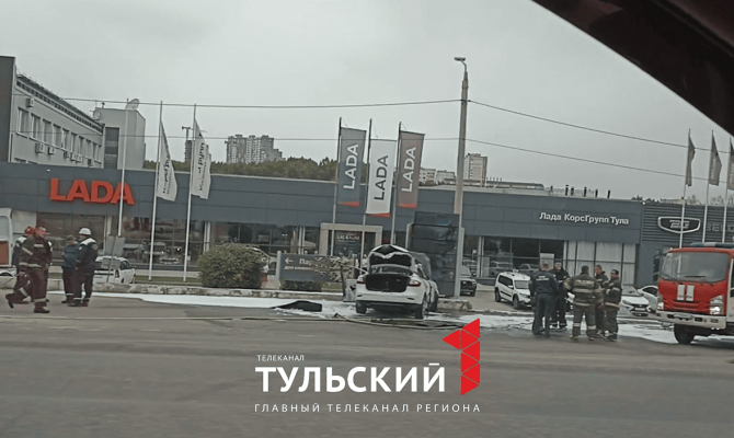 В Туле на улице Рязанская загорелся автомобиль