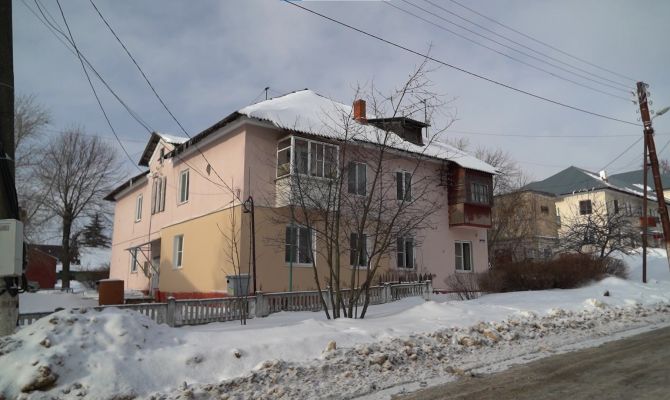 В Туле 4-летние близняшки-сироты могут лишиться единственного жилья