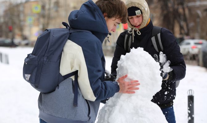 В Туле за сутки выпала треть нормы осадков: как снегопад повлиял жизнь в городе
