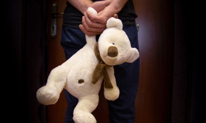 Житель Тульской области выплатил компенсацию за развратные действия с 15-летней девочкой