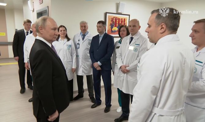Владимир Путин поделился впечатлениями от посещения нового онкоцентра в Туле
