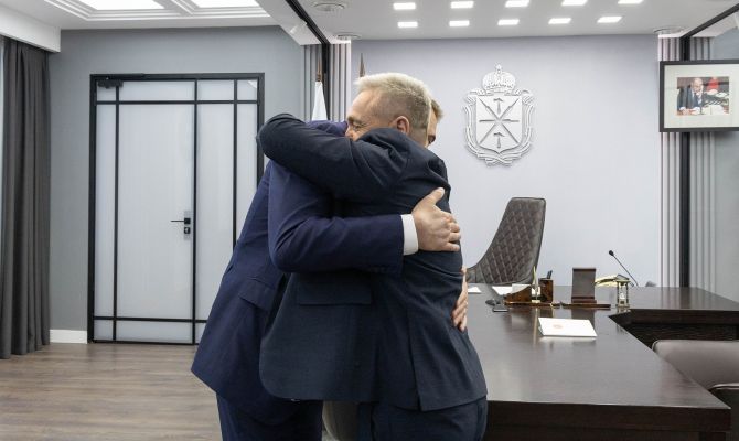 Алексей Дюмин встретился с Игорем Цховребовым, который решил пойти на СВО