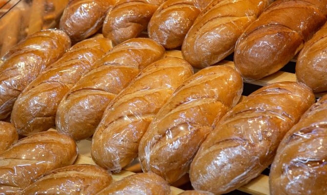 В Тульской области магазины «Да», «Ярче» и «Пятерочка» продавали хлеб без упаковки