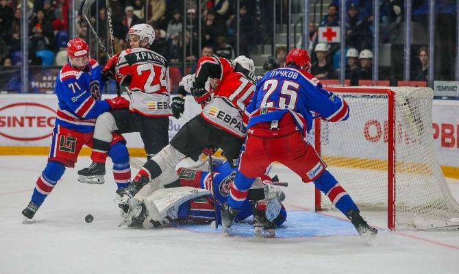 Тульские хоккеисты уступили новокузнецкому "Металлургу"