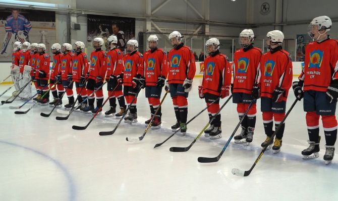 Тактика и дисциплина: как хоккей помогает тульским суворовцам освоить военное дело