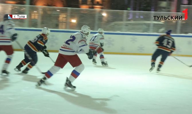 Спортсмены-хоккеисты обкатали Губернский каток в дружеском матче