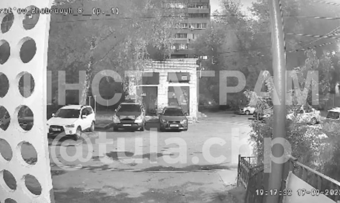 Камера видеонаблюдения записала момент громкого хлопка в Туле
