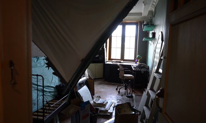 Потоп в тульской многоэтажке уничтожил картины на 300 тысяч рублей