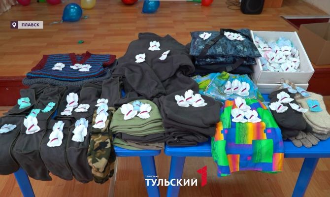 Волонтеры из Плавска делают для участников СВО антистресс-талисманы