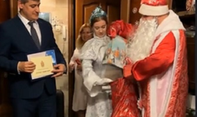 Юной тулячке подарили путевку в "Артек"