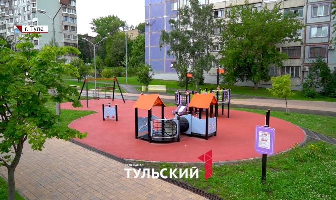 Эксперт назвал самый опасный снаряд на детских площадках