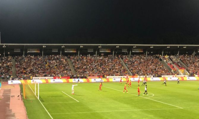 "Арсенал" уступил в домашнем матче команде "Нефтчи"