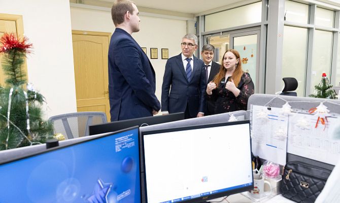 Дмитрий Миляев поздравил тульский Центр управления регионом с 5-летием