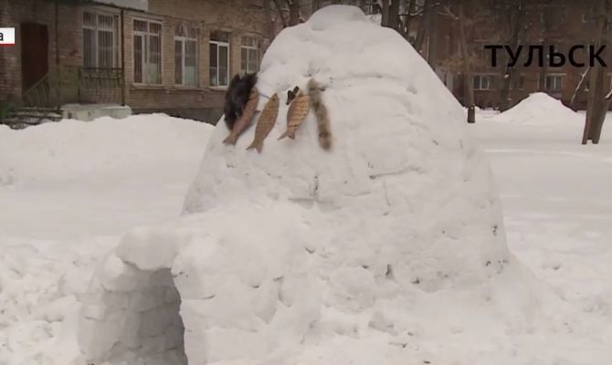 В Туле появился поселок из снежных хижин
