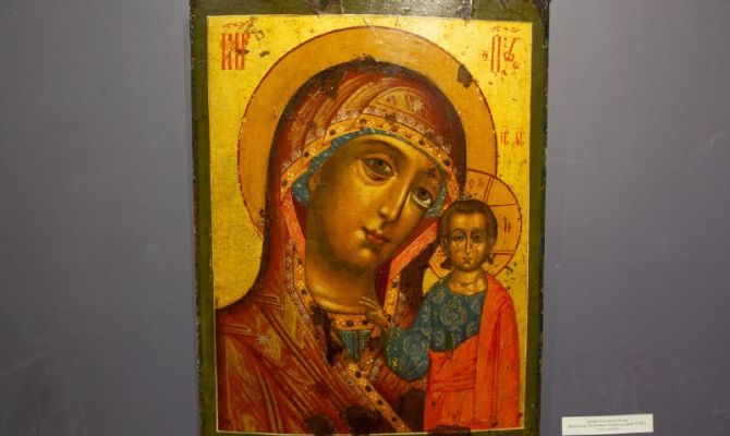 Духовное искусство: в Туле накануне Пасхи открылась выставка уникальных икон