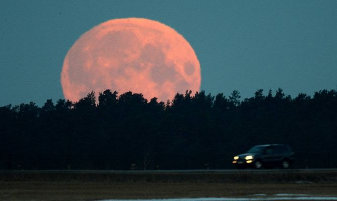 14 ноября будет самое большое суперлуние за 70 лет