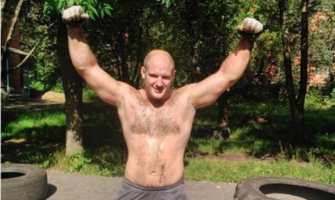 Боец из Тулы Денис Полехин выступит на турнире М-1 Challenge в Назрани