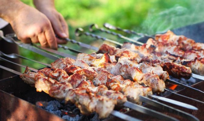 Минздрав рассказал россиянам, как приготовить хороший шашлык