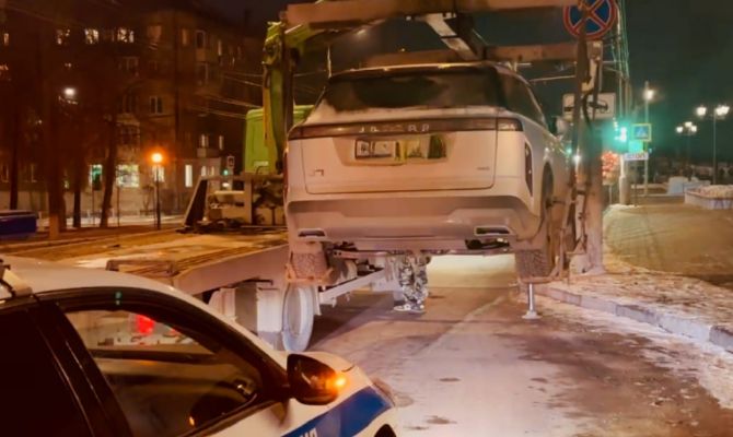 За вечер пятницы в Туле поймали 3 таксистов-нелегалов