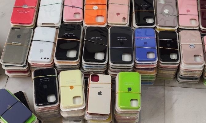 В тульском магазине нашли контрафактные аксессуары для техники Apple