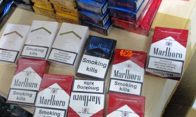 В тульском магазине обнаружили почти 200 пачек контрафактных сигарет