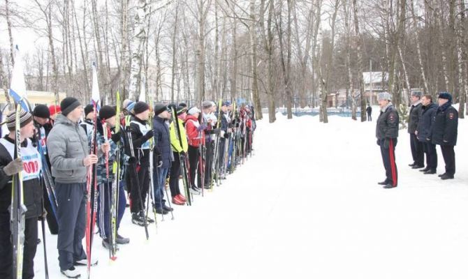Тульская полиция приняла участие в лыжной гонке