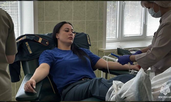 30 тульских спасателей и пожарных сдали кровь