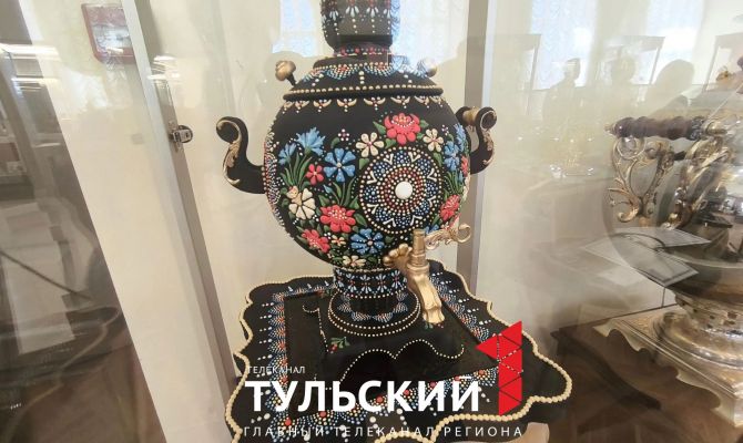 Тулячка сделала самовар из шоколада