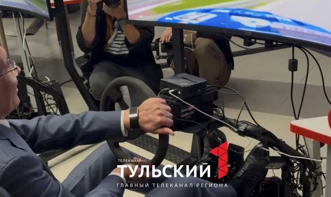 Миляев «сел за руль» Nissan GT-R  на  выставке технологичных видов спорта в Москве