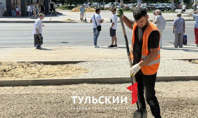 Подрядчик назвал причины вздутия старой плитки на Красноармейском проспекте