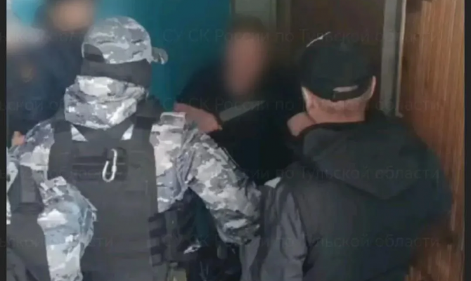 Тулячка получила семь лет колонии за нападение с ножом на приставов