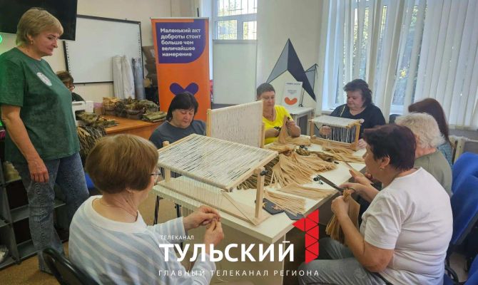 В Туле волонтеры плетут антидроновые сети для бойцов СВО