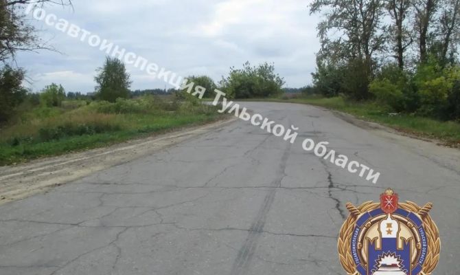 В Ясногорске ребенок на мотоцикле опрокинулся на улице Мира