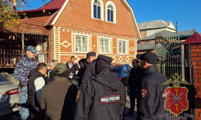 В Плеханово у должников арестовали 11 автомобилей