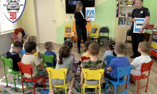 Школьникам и малышам в Алексине напомнили о ПДД