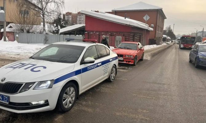 В Туле оштрафовали 22-летнего водителя за опасный дрифт
