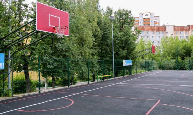 В Туле продолжается ремонт школьных спортивных площадок