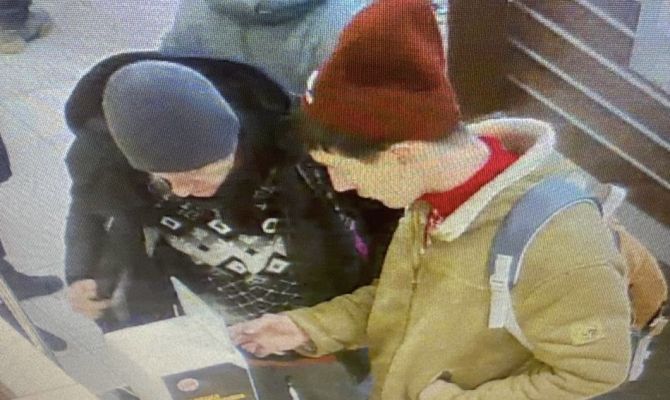 В Туле поймали вора станции для зарядки телефонов