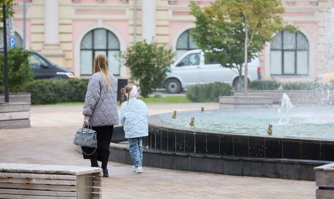 Госдума уравняла Матерей-героинь в льготах с Героями Труда