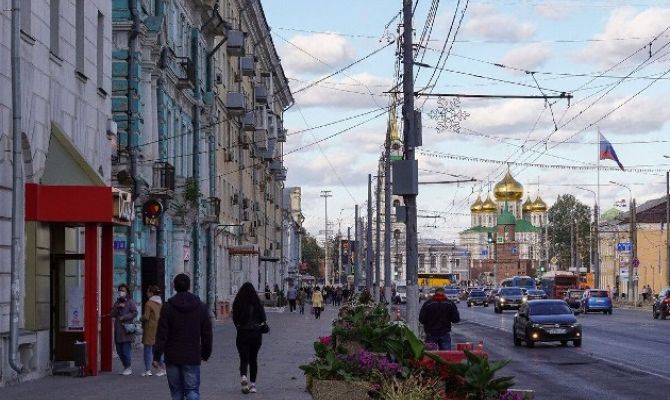 Московский блогер: Тулу портят гроздья проводов в центре города