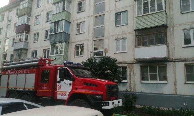 На пожаре в Ефремове пострадал 31-летний мужчина